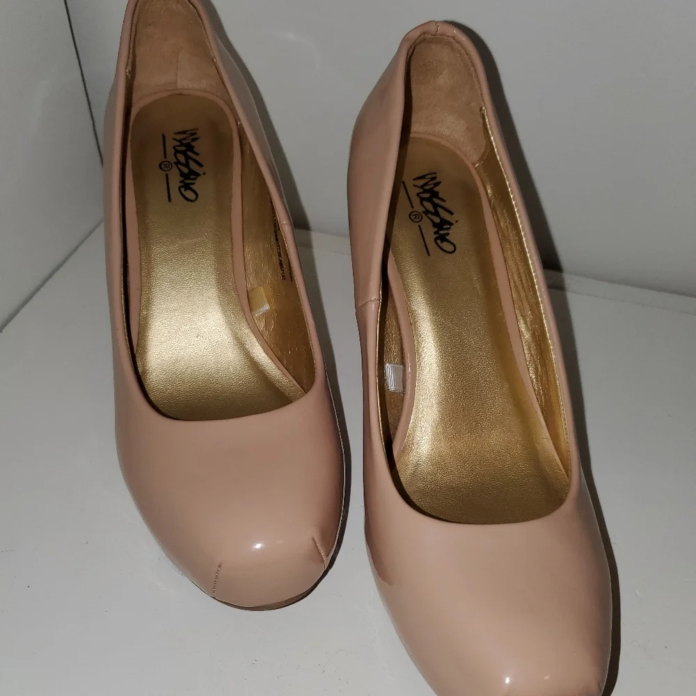 Cream Mossimo heels - Picture 1 of 5